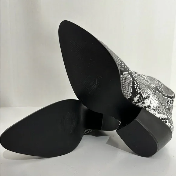 YOKI Snakeskin Western Pointed Toe Ankle Boots Faux Leather Zip Booties Size 10 - Picture 8 of 11